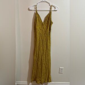 Midi Dress in Black with Ruffle Sleeves